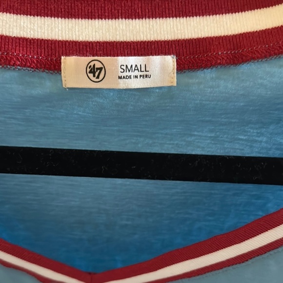 47 Brand Blue V-Neck Women's Top - Picture 3 of 3